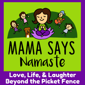 Mama Says Namaste Podcast-logo