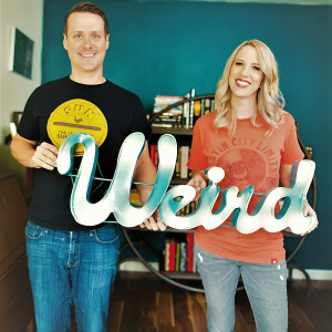Weird Homes Podcast-logo