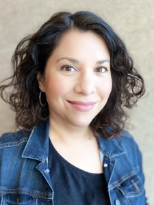 Amanda Flores-logo