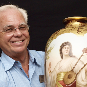 Antiques and Collectibles-logo