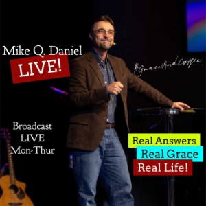 Mike Q. Daniel LIVE!-logo