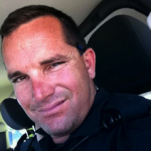 THE BLUE FAMILY TREE-logo