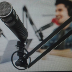 radio musica del momento-logo