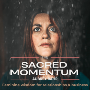 The Sacred Momentum- Feminine wisdom for relationships and business, women creative entrepreneur-logo