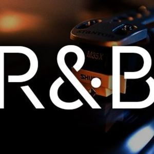 R AND B-logo
