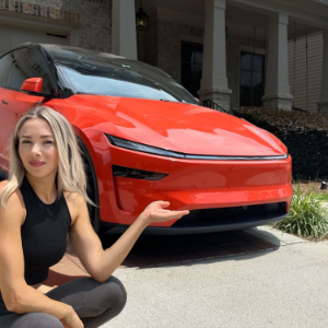 Kim Java - Trending In Tesla-logo