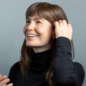 Natasha Raskin Sharp-logo