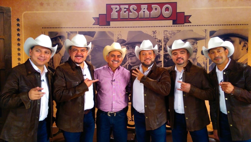 Radio lobo MX de Humberto Armas "El Mago".