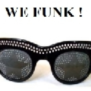Radio Station W E F U N K-logo