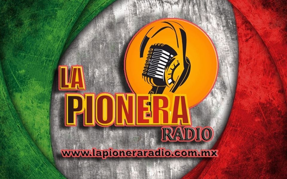 LA PIONERA RADIO