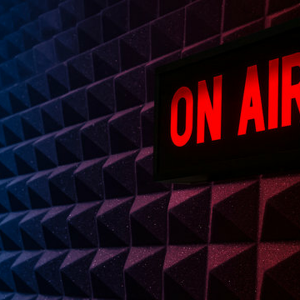 Radiolocaleweb-logo