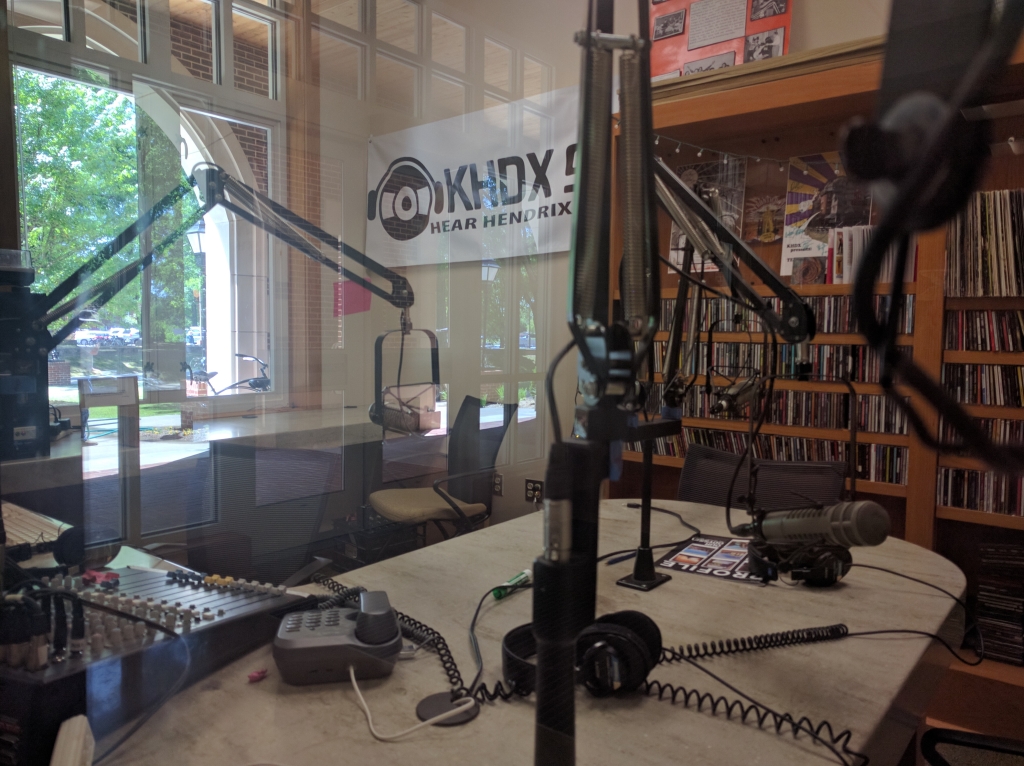 KHDX Radio